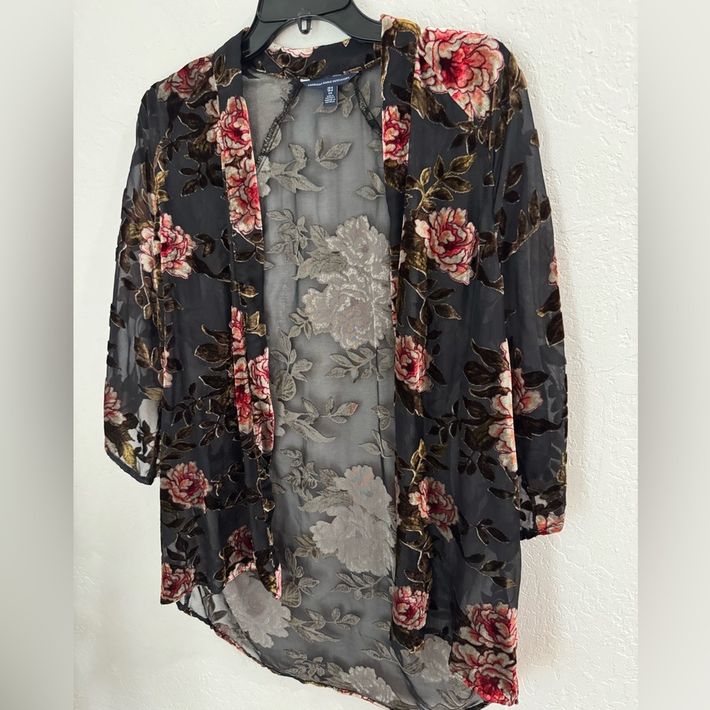 American Eagle Outfitters Black Velvet Kimono with Floral Pattern size XS/S - Picture 2 of 7